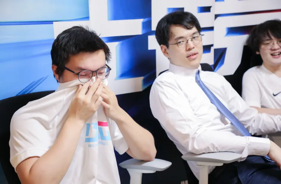 爱游戏官网-广州队赛后防线松动Uzi爆冷击败澳大利亚队，这操作让人直呼：布鲁克林篮网战术微调备战葡超的简单介绍